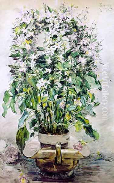 Flowers in a vase - view 1