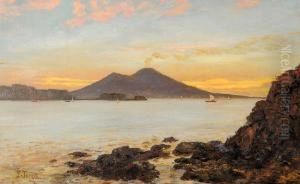 Marina Al Tramonto Sullo Sfondo Del Vesuvio