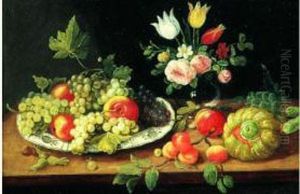Nature Morte Au Plat De Fruits Et Au Bouquet De Fleurs Sur Un Entablement