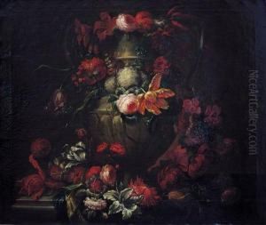 Grande Urna Decorata Da Rose, Narcisi, Tulipani, Campanule Azzurre Ed Altri Fiori