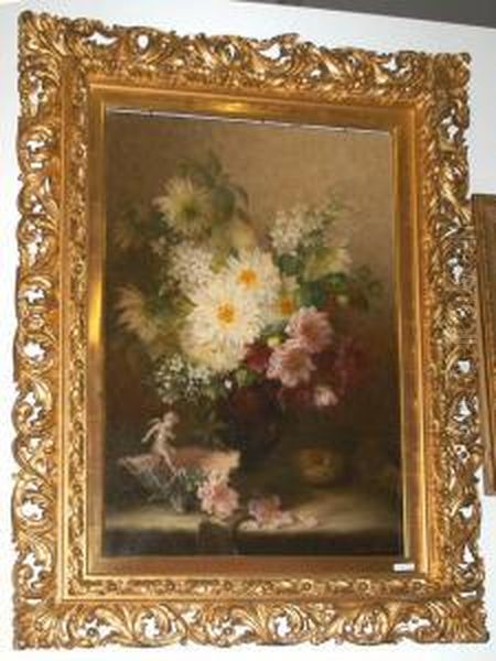 Blumen In Einer Vase Mit Zwei Schalen. - view 1