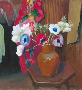 Bouquet D'anemones Sur La Table