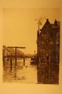 Pakhuizen Op Uilenburg: Gezicht Van De Rapenburgwal Naar De Brug Tussen Rapenburg En Uilenburg En Het Pakhuis Op De Hoek Uilnburgwal En Rapenburgwal Dat Aan De Voorkant "sweeden"