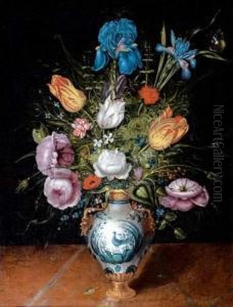Nature Morte Au Bouquet De Fleurs Dans Un Vase A Monture De Bronze - view 1