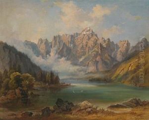Der Weissenfeldersee Mit Blick Auf Den Mangart