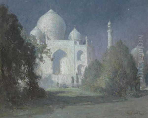 Taj Mahal, Moonlight - view 1
