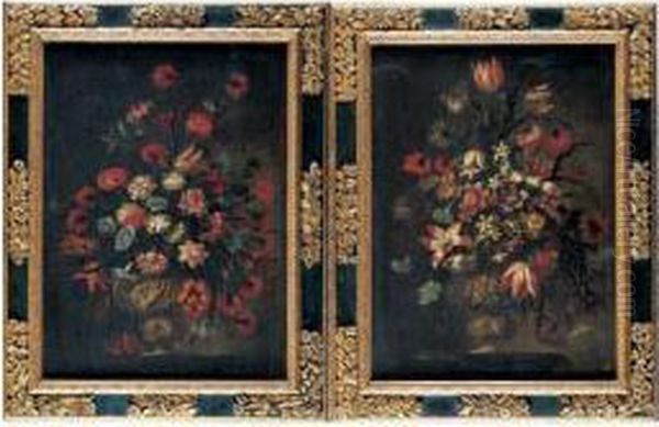 Bouquets De Fleurs Dans Des Vases Ornes - view 1