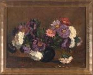 Asternstraus In Schwarzer Vase Vor Dunklem Hintergrund by Amandus Faure