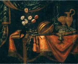 Natura Morta Con Vaso Di Fiori, Frutta, Brocca, Cuscino E Tappeto Su Un Tavolo