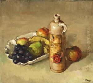 Fruitschaal Met Druiventros En Peren Fruitschaal Met Druiventros En Peren