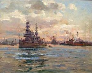 Bateaux Militaires Dans La Rade De Toulon.