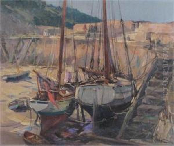 Polperro Harbour, Cornwall At Low Tide - view 1