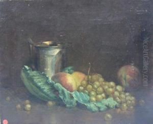 Nature Morte Aux Raisins Et Tasse D'argent Nature Morte Aux Raisins Et Tasse D'argent