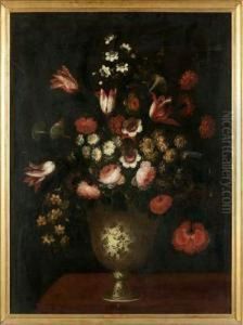 Bouquet De Fleurs Dans Un Vase Pose Sur Un Entablement by Tomas Hiepes