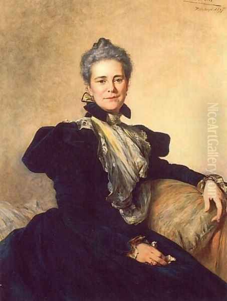 Portrait of Mrs Charles Lockhart - view 1