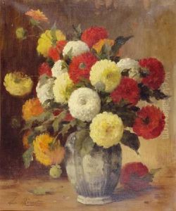 Bouquet De Dalhias Dans Un Pichet