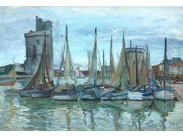 Filets Sechant Aux Mats Dans Le Port De La Rochelle - view 1