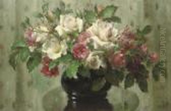 White And Pink Roses In A Vase - view 1