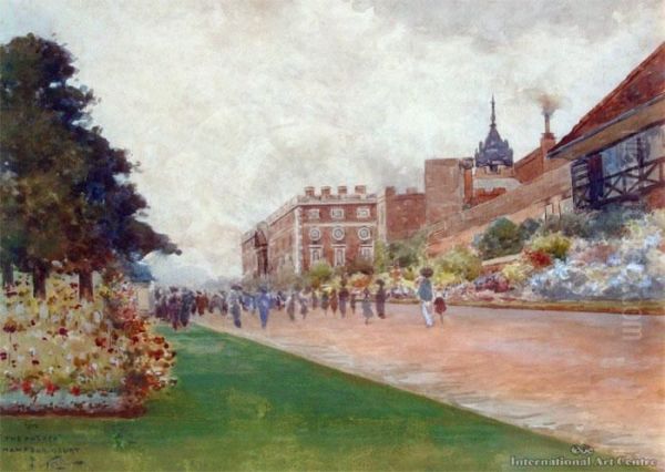 The Palace, Hampton
Court - view 1