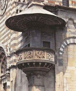 Pulpit by Michelozzo Di Bartolomeo