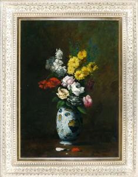 Bunter Blumenstraus Mit Rosen In Porzellanvase Vor Dunklem Hintergrund - view 1