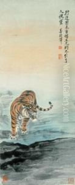 Pacing Tiger - view 1