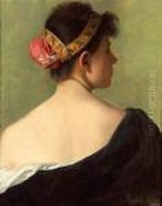 "portrait De Jeune Femme De Dos Un Ruban A Fleurs Dans Sa Chevelure Au Chignon."