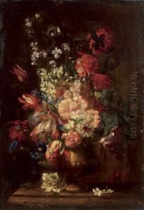 Nature Morte Au Bouquet De Fleurs Dispose Surunentablement