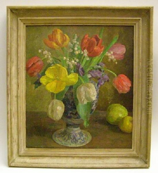 Stilleben. Auf Einem Tisch
Blaustaffierte Vase Mit Tulpen Und Maiglockchen, Rechts Zwei Apfel.
Unten Rechts Signiert Und Datiert Tanck 43. Ol Auf Malkarton, 42,5 X 37
Cm. - view 1