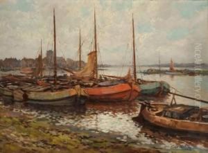 Bateaux De Pecheurs Amarres Au Port