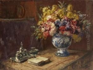 Stillleben Mit Sommerblumenstraus
 In Bauchiger Vase, Schreibzeug Und Aufgeschlagenem Buch.