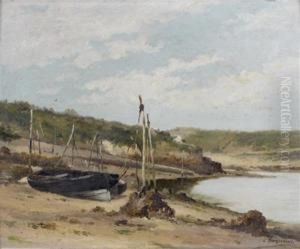 Barque Sur Une Plage De La Cote Normande
