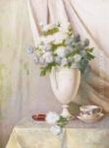 White Still Life Of Flowers White Still Life Of Flowers