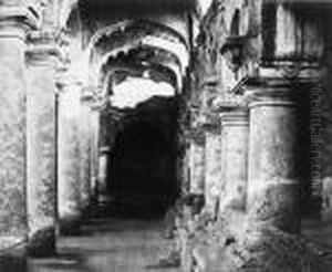 Trimul Naik's Palace, Madura, Arcade On The Right Side Of The Entrance Trimul Naik's Palace, Madura, Arcade On The Right Side Of The Entrance
