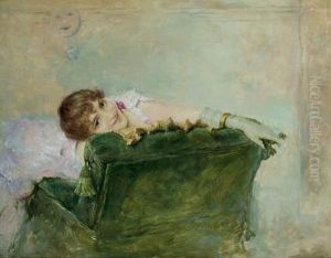 Jeune Femme Sur Un Canape Vert