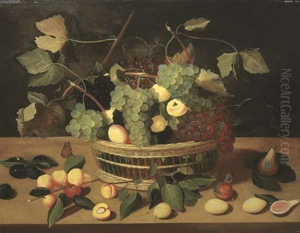 Un Panier De Raisins Et
D'abricots, Des Branches D'abricotier, Des Prunes Et Des Figues Sur Un
Rebord En Bois - view 1