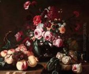 Fiori In Vaso Con Frutta Su Basamento In Pietra