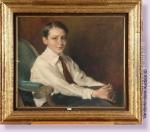 Portrait D'une Jeune Garcon Assis - view 1