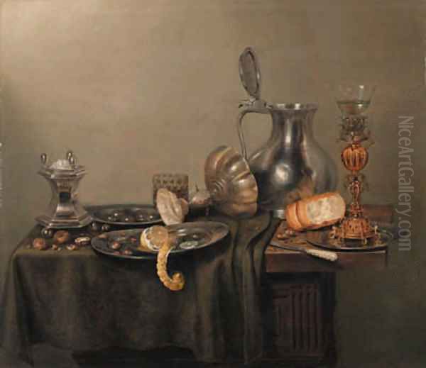 A silver salt-cellar and upturned tazza - view 1