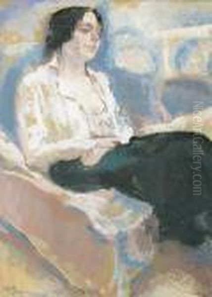 Sitzende Frau Auf Einem Sofa. - view 1