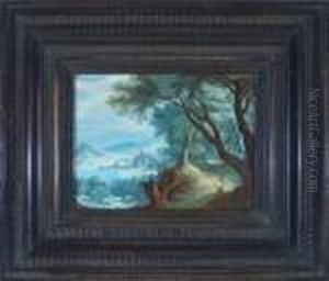 Landschaft Mit Wanderern Auf 
Einem Waldweg, Links Weiter Ausblick In Eine Hugelige Flusslandschaft 
Mit Einer Hafenstadt