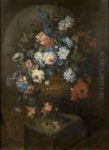 Nature Morte Au Bouquet De Fleurs Dans Un Vase Sculpte