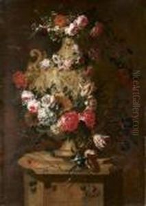Grande Vaso A Figure Su Basamento Con Fiori