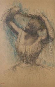 Danseuse Rajustant Sa Coiffure