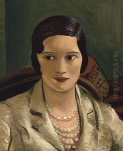 Portrait De Femme Au Collier