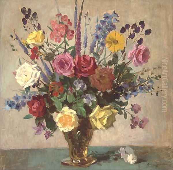 Summer flowers in a vase - view 1