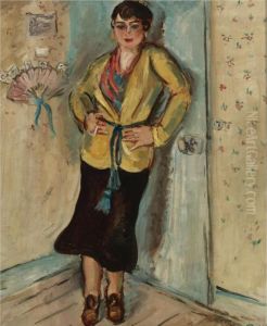 Femme A La Cigarette Devant La Porte Bleue