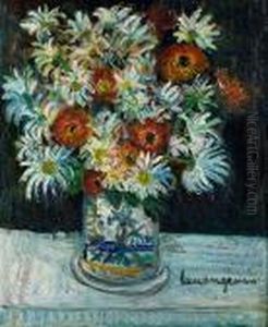Vase De Marguerites Et Fleurs Des Champs
