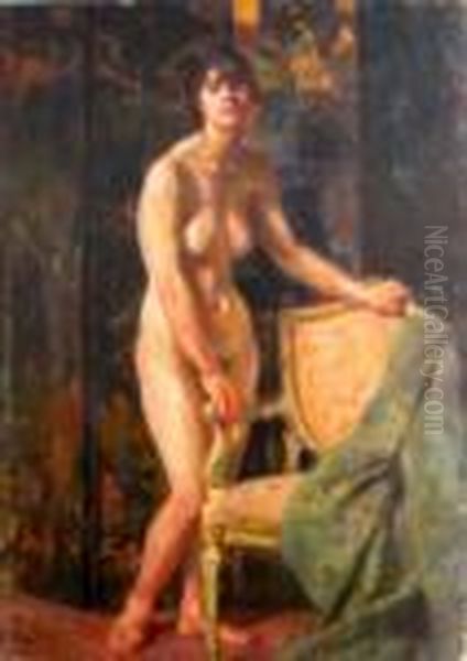 Modella Nuda In Posa Accanto Ad Una Poltrona - view 1