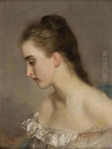 Portrait De Jeune Femme De Profil